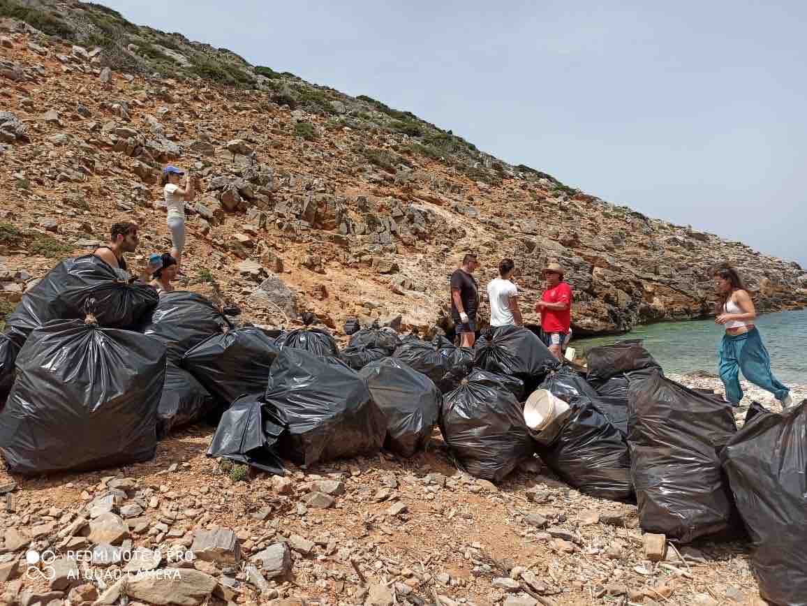 παραλίες της Αμοργού
