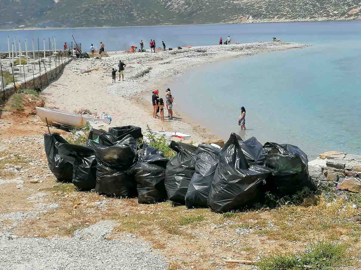 παραλίες της Αμοργού