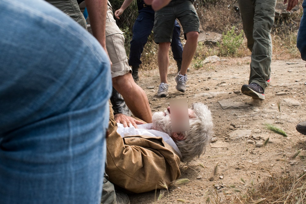 επεισόδια μεταξύ αστυνομικών δυνάμεων και πολιτών της Τήνου